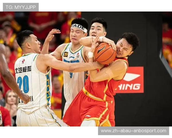 运动文化符号视角下足球流氓现象与CBA球迷文化的互动与发展研究